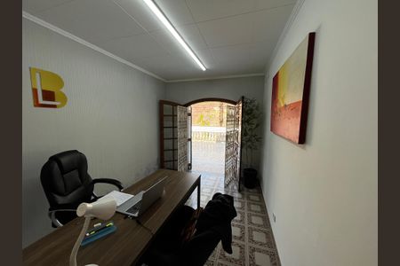 Casa para alugar com 216m², 4 quartos e 2 vagas Casa para alugar com 216m², 4 quartos e 2 vagasQuarto 1