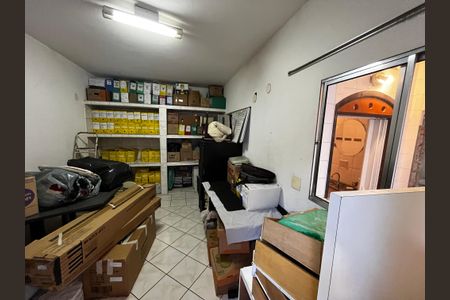 Casa para alugar com 216m², 4 quartos e 2 vagas Casa para alugar com 216m², 4 quartos e 2 vagasEdícula