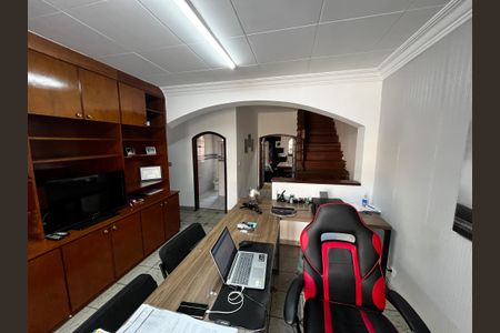 Casa para alugar com 216m², 4 quartos e 2 vagas Casa para alugar com 216m², 4 quartos e 2 vagasSala 2