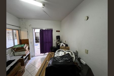 Casa para alugar com 216m², 4 quartos e 2 vagas Casa para alugar com 216m², 4 quartos e 2 vagasEdícula