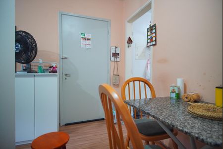 Sala de kitnet/studio para alugar com 1 quarto, 38m² em Petrópolis, Porto Alegre