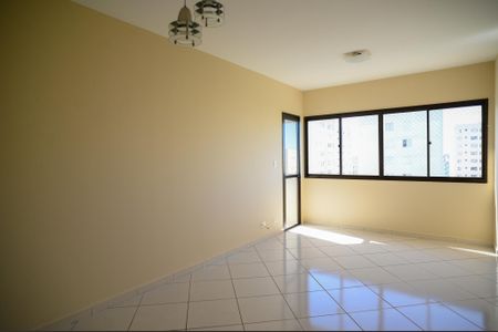 Sala de apartamento para alugar com 2 quartos, 75m² em Jardim Celeste, São Paulo
