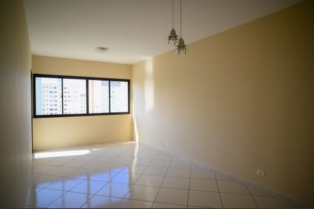 Sala de apartamento para alugar com 2 quartos, 75m² em Jardim Celeste, São Paulo