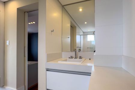 Apartamento à venda com 63m², 1 quarto e 2 vagasBanheiro social