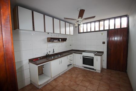 Cozinha de casa para alugar com 3 quartos, 360m² em Jardim Santa Rosália, Sorocaba