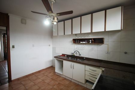 Casa para alugar com 3 quartos, 360m² em Jardim Santa Rosália, Sorocaba