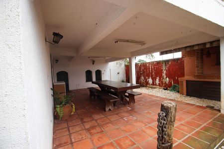 Casa para alugar com 360m², 3 quartos e 2 vagas Casa para alugar com 360m², 3 quartos e 2 vagasÁrea externa
