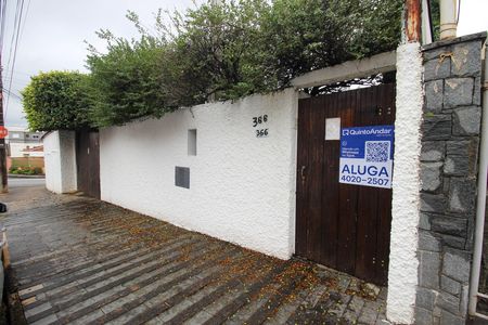 Casa para alugar com 360m², 3 quartos e 2 vagas Casa para alugar com 360m², 3 quartos e 2 vagasFachada