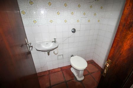 Casa para alugar com 360m², 3 quartos e 2 vagas Casa para alugar com 360m², 3 quartos e 2 vagasBanheiro de serviço
