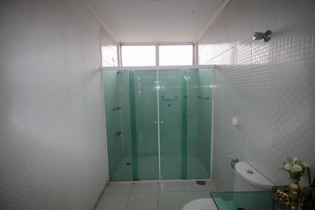 Casa para alugar com 360m², 3 quartos e 2 vagas Casa para alugar com 360m², 3 quartos e 2 vagasBanheiro