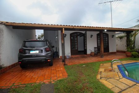 Casa para alugar com 360m², 3 quartos e 2 vagas Casa para alugar com 360m², 3 quartos e 2 vagasÁrea externa