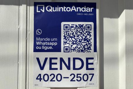 Casa à venda com 196m², 5 quartos e 5 vagas Casa à venda com 196m², 5 quartos e 5 vagasPlaquinha Instalada