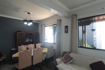 Sala de Estar de casa à venda com 5 quartos, 196m² em São João Batista (venda Nova), Belo Horizonte