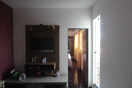 Casa à venda com 196m², 5 quartos e 5 vagasCorredor