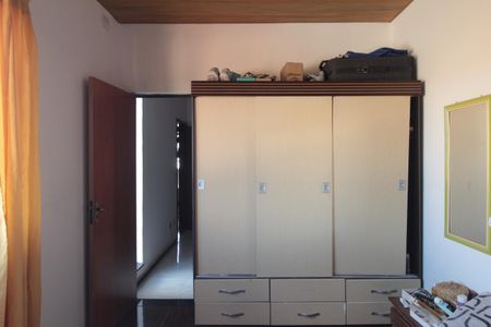 Casa à venda com 196m², 5 quartos e 5 vagasSuite