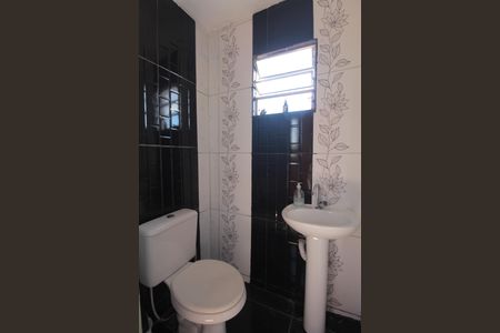 Casa à venda com 196m², 5 quartos e 5 vagasLavabo 1