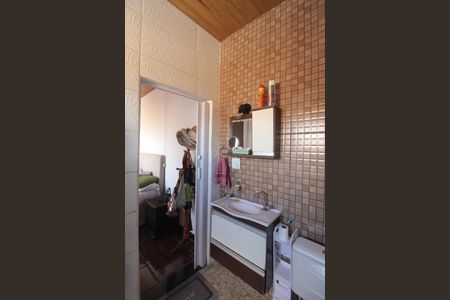 Casa à venda com 196m², 5 quartos e 5 vagasBanheiro da Suite