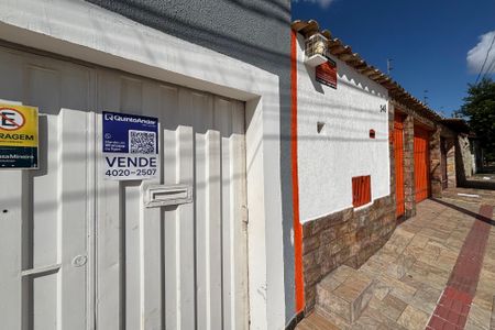 Casa à venda com 196m², 5 quartos e 5 vagas Casa à venda com 196m², 5 quartos e 5 vagasPlaquinha Instalada