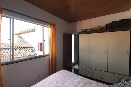 Casa à venda com 196m², 5 quartos e 5 vagasSuite