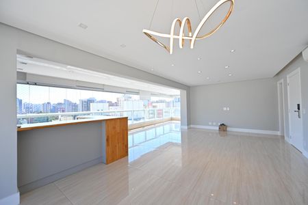 Apartamento para alugar com 175m², 3 quartos e 3 vagas Apartamento para alugar com 175m², 3 quartos e 3 vagasSala