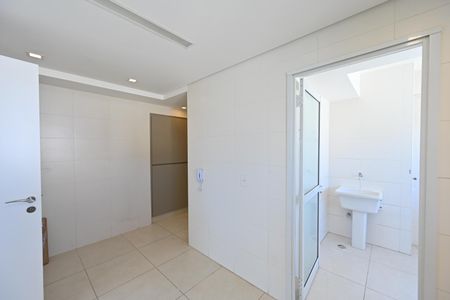 Apartamento para alugar com 175m², 3 quartos e 3 vagas Apartamento para alugar com 175m², 3 quartos e 3 vagasCozinha