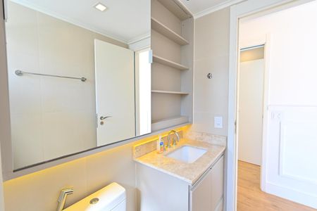 Apartamento para alugar com 175m², 3 quartos e 3 vagas Apartamento para alugar com 175m², 3 quartos e 3 vagasBanheiro da Suite 3