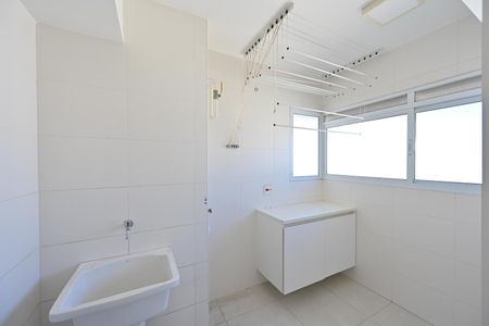 Apartamento para alugar com 175m², 3 quartos e 3 vagas Apartamento para alugar com 175m², 3 quartos e 3 vagasLavanderia