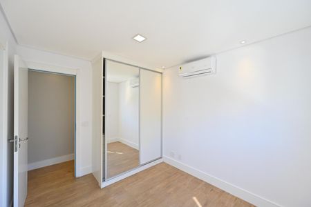 Apartamento para alugar com 175m², 3 quartos e 3 vagas Apartamento para alugar com 175m², 3 quartos e 3 vagasSuite 2