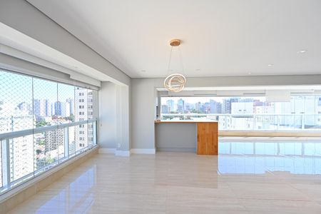 Apartamento para alugar com 175m², 3 quartos e 3 vagas Apartamento para alugar com 175m², 3 quartos e 3 vagasSala