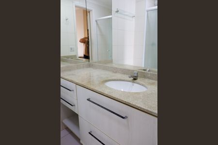 Apartamento à venda com 60m², 2 quartos e 1 vaga Apartamento à venda com 60m², 2 quartos e 1 vagaBanheiro da Suíte