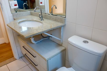 Apartamento à venda com 60m², 2 quartos e 1 vaga Apartamento à venda com 60m², 2 quartos e 1 vagaBanheiro