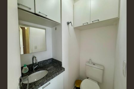 Apartamento para alugar com 132m², 3 quartos e 2 vagas Apartamento para alugar com 132m², 3 quartos e 2 vagasBanheiro de Serviço