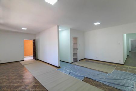 Sala de casa à venda com 3 quartos, 200m² em Jardim Avelino, São Paulo