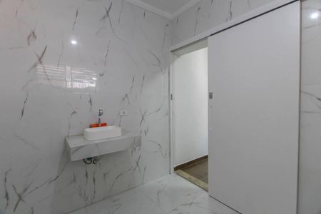 Casa à venda com 200m², 3 quartos e 4 vagasBanheiro da Suíte