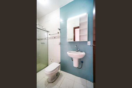 Casa à venda com 200m², 3 quartos e 2 vagasBanheiro da Suíte 