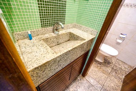 Casa à venda com 200m², 3 quartos e 2 vagasLavabo