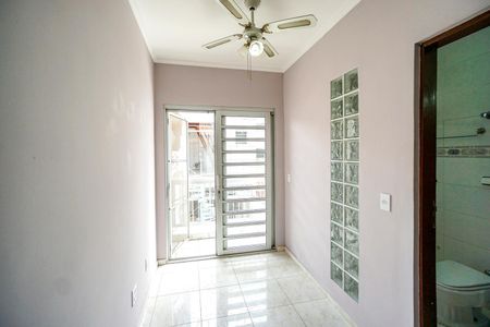 Casa à venda com 200m², 3 quartos e 2 vagasSuíte 