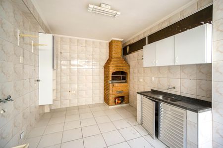 Casa à venda com 200m², 3 quartos e 2 vagasChurrasqueira