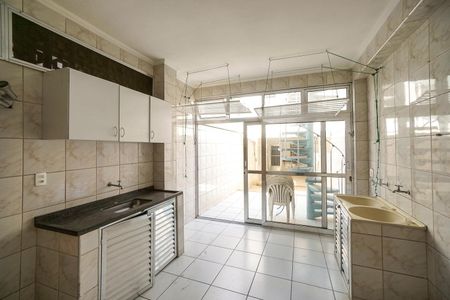 Casa à venda com 200m², 3 quartos e 2 vagasLavanderia