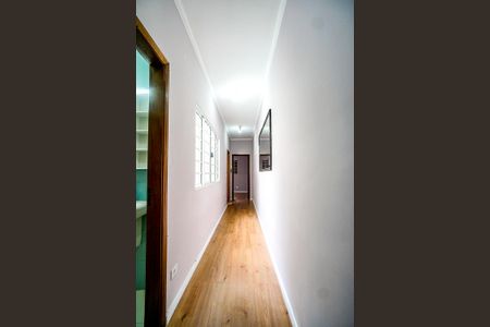 Casa à venda com 200m², 3 quartos e 2 vagasCorredor