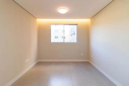 Sala de apartamento para alugar com 2 quartos, 96m² em Vila Humaita, Santo André