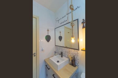 Casa de condomínio para alugar com 42m², 2 quartos e 1 vaga Casa de condomínio para alugar com 42m², 2 quartos e 1 vagaBanheiro