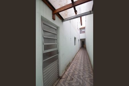 Casa à venda com 196m², 3 quartos e 4 vagas Casa à venda com 196m², 3 quartos e 4 vagasÁrea externa - Corredor