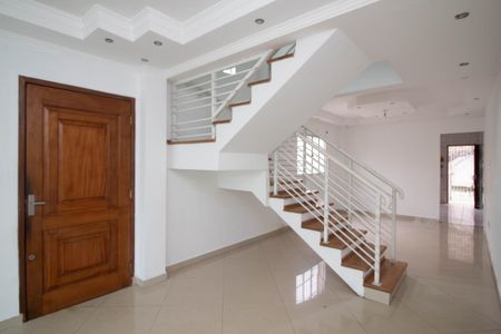 Casa à venda com 196m², 3 quartos e 4 vagas Casa à venda com 196m², 3 quartos e 4 vagasSala