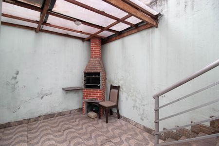 Casa à venda com 196m², 3 quartos e 4 vagas Casa à venda com 196m², 3 quartos e 4 vagasÁrea externa - Churrasqueira