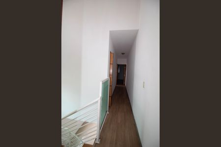 Casa à venda com 196m², 3 quartos e 4 vagas Casa à venda com 196m², 3 quartos e 4 vagasCorredor