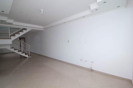 Casa à venda com 196m², 3 quartos e 4 vagas Casa à venda com 196m², 3 quartos e 4 vagasSala