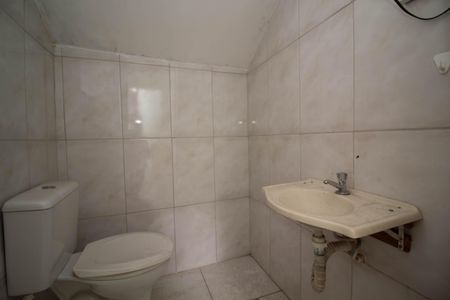 Casa à venda com 196m², 3 quartos e 4 vagas Casa à venda com 196m², 3 quartos e 4 vagasBanheiro de Serviço