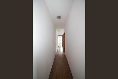 Casa à venda com 196m², 3 quartos e 4 vagas Casa à venda com 196m², 3 quartos e 4 vagasCorredor