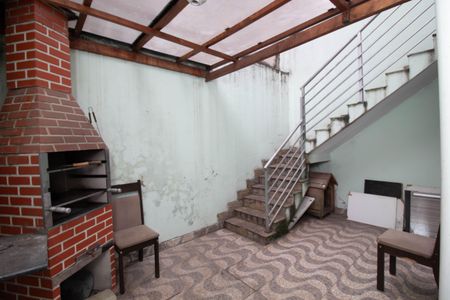 Casa à venda com 196m², 3 quartos e 4 vagas Casa à venda com 196m², 3 quartos e 4 vagasÁrea externa - Churrasqueira